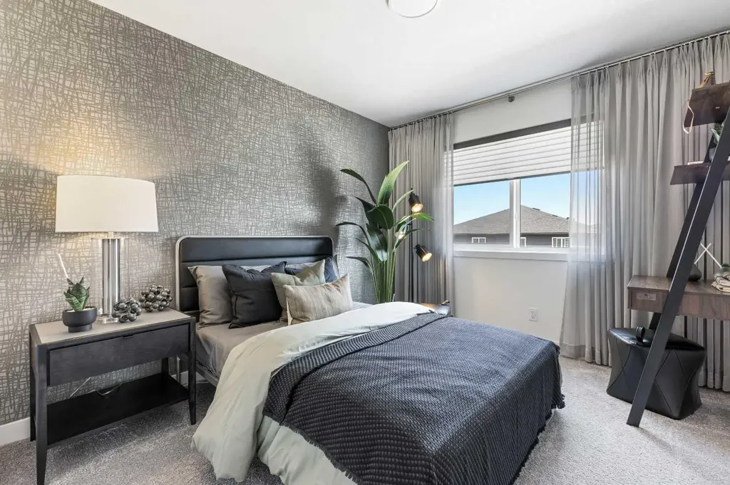 124 Corner Glen Avenue NE Calgary AB T3N 2L7