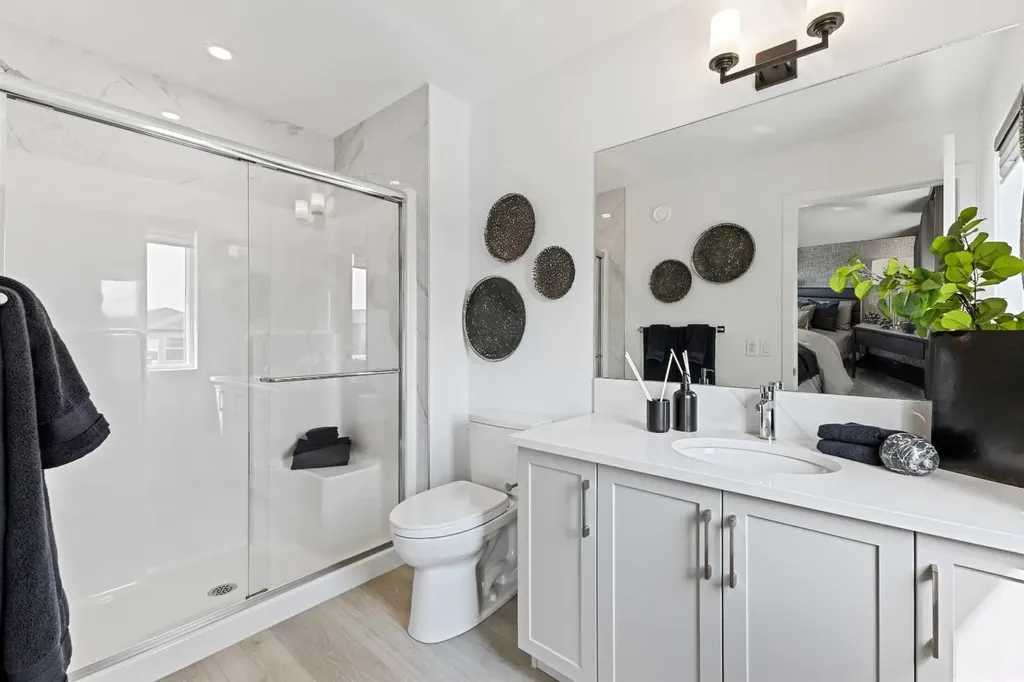 124 Corner Glen Avenue NE Calgary AB T3N 2L7