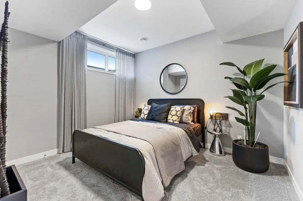 124 Corner Glen Avenue NE Calgary AB T3N 2L7