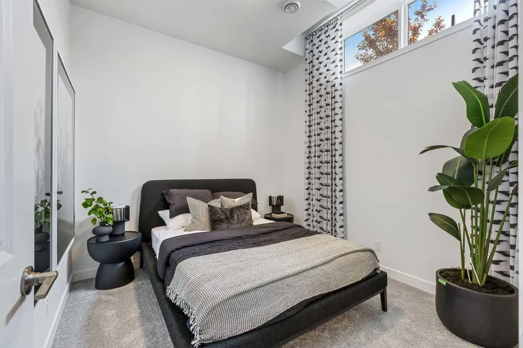 124 Corner Glen Avenue NE Calgary AB T3N 2L7