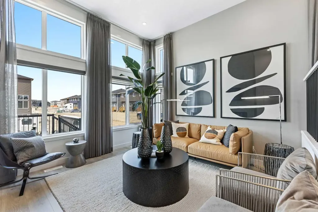 124 Corner Glen Avenue NE Calgary AB T3N 2L7