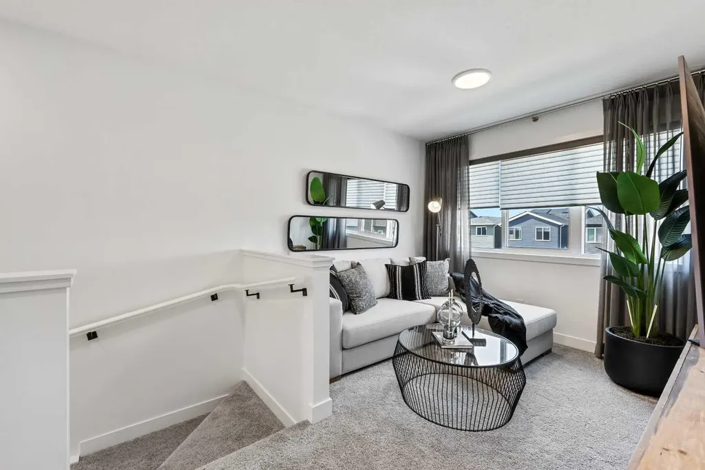 124 Corner Glen Avenue NE Calgary AB T3N 2L7