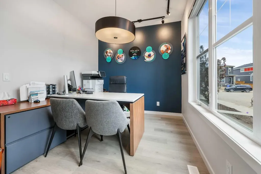 16 Amblefield View NW Calgary AB T3P 2B9