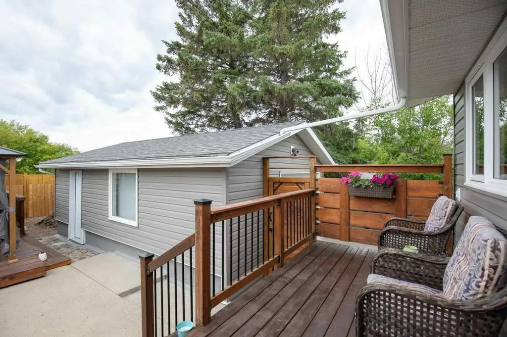 36 Harvey Close Red Deer AB T4N6C4