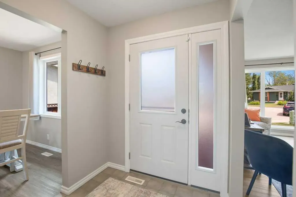 36 Harvey Close Red Deer AB T4N6C4