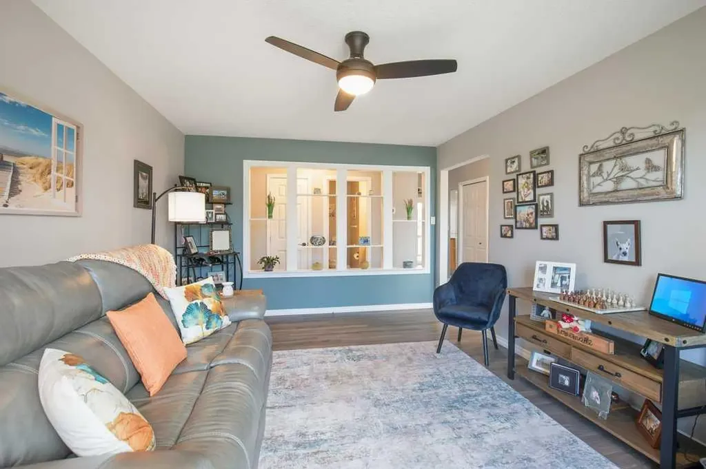 36 Harvey Close Red Deer AB T4N6C4