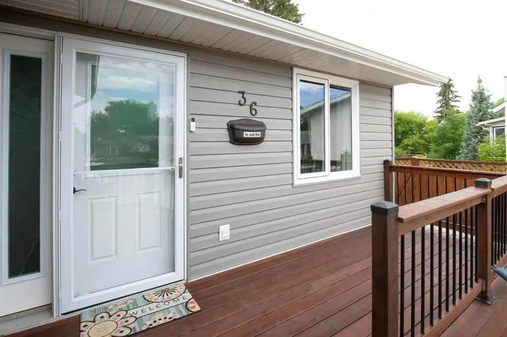36 Harvey Close Red Deer AB T4N6C4