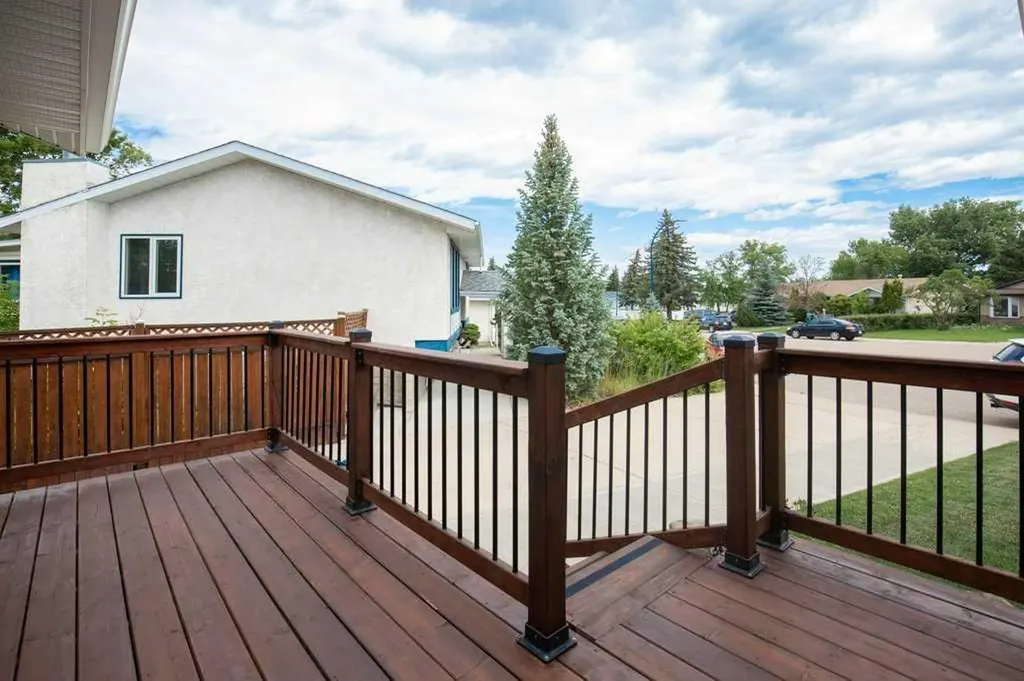 36 Harvey Close Red Deer AB T4N6C4