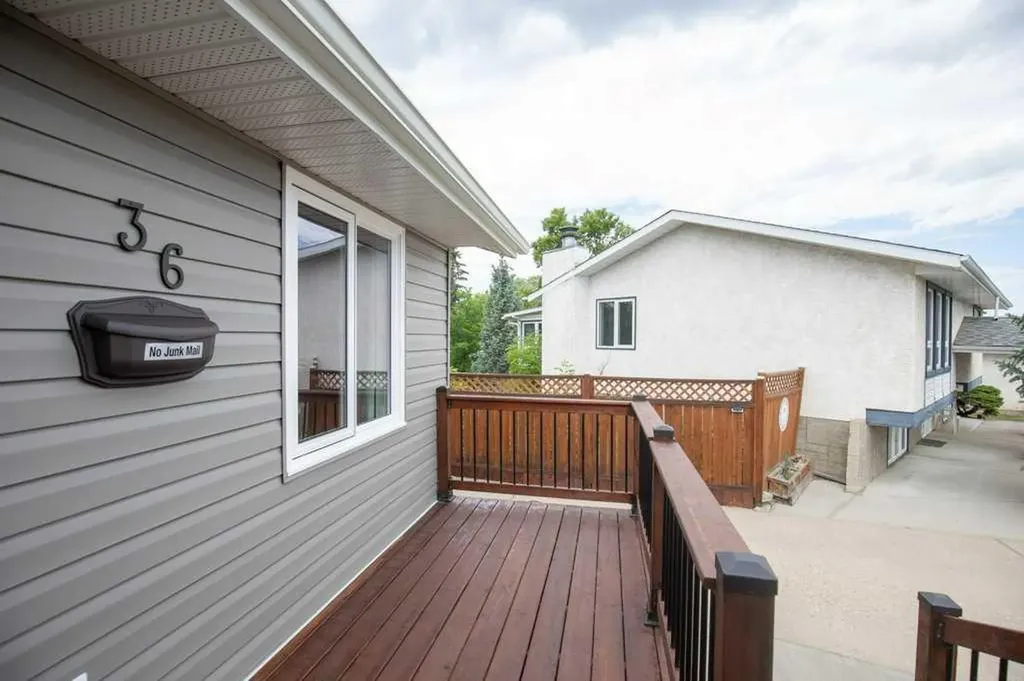 36 Harvey Close Red Deer AB T4N6C4