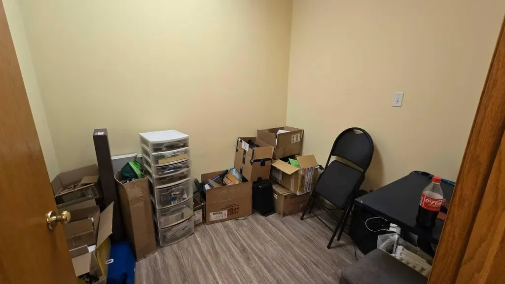136 17 Avenue NE Calgary AB T2E 1L6