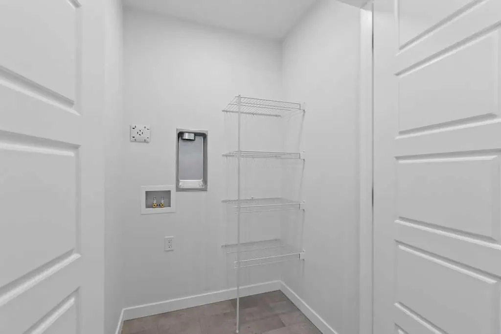966 Chinook Winds Meadow SW Airdrie AB T4B 5R1