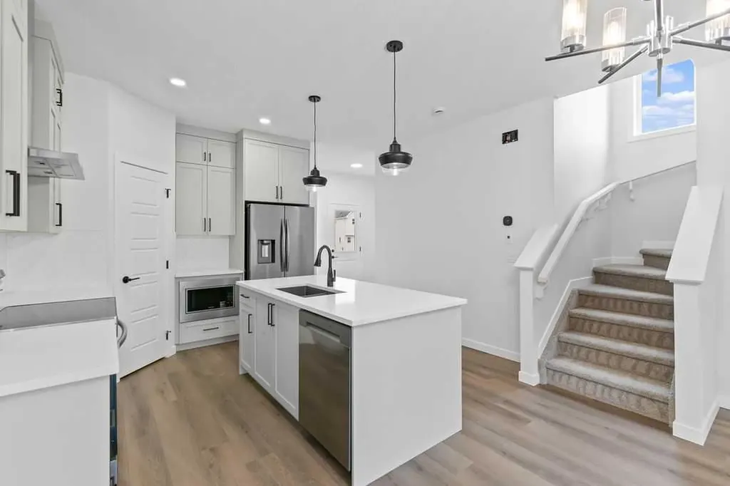 966 Chinook Winds Meadow SW Airdrie AB T4B 5R1
