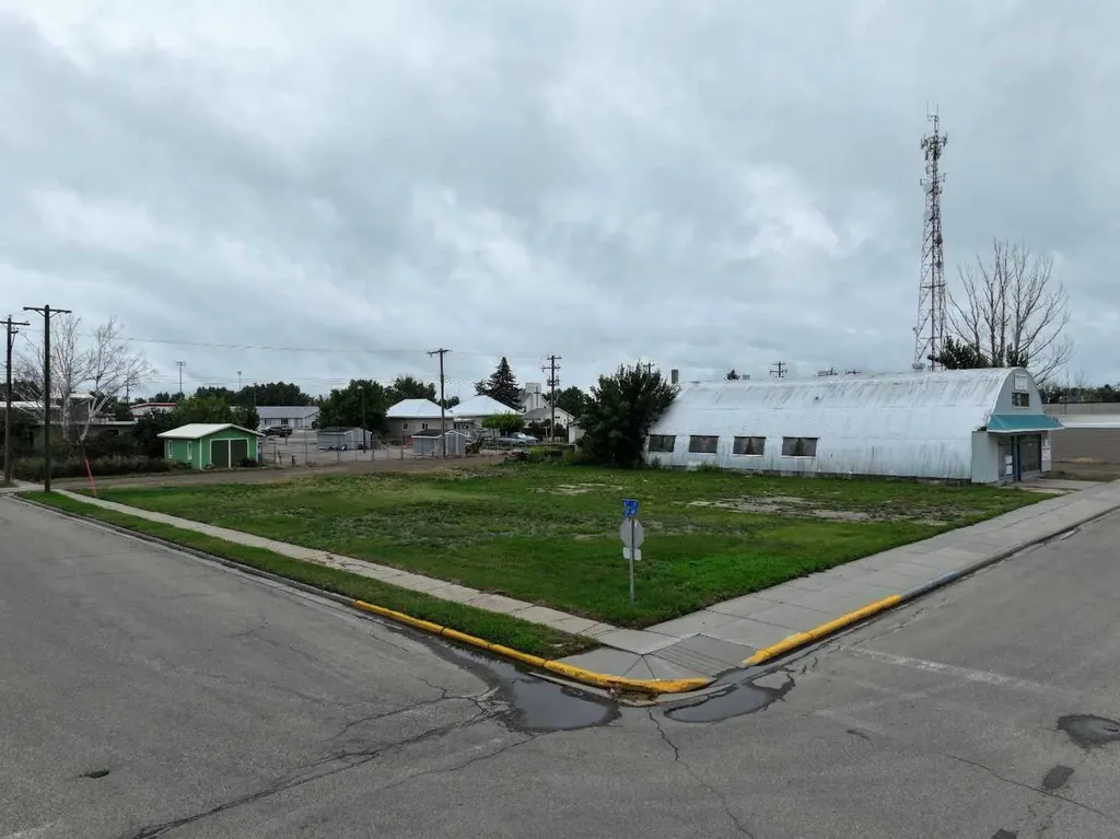 520 2 Avenue N Vauxhall AB T0K 2K0