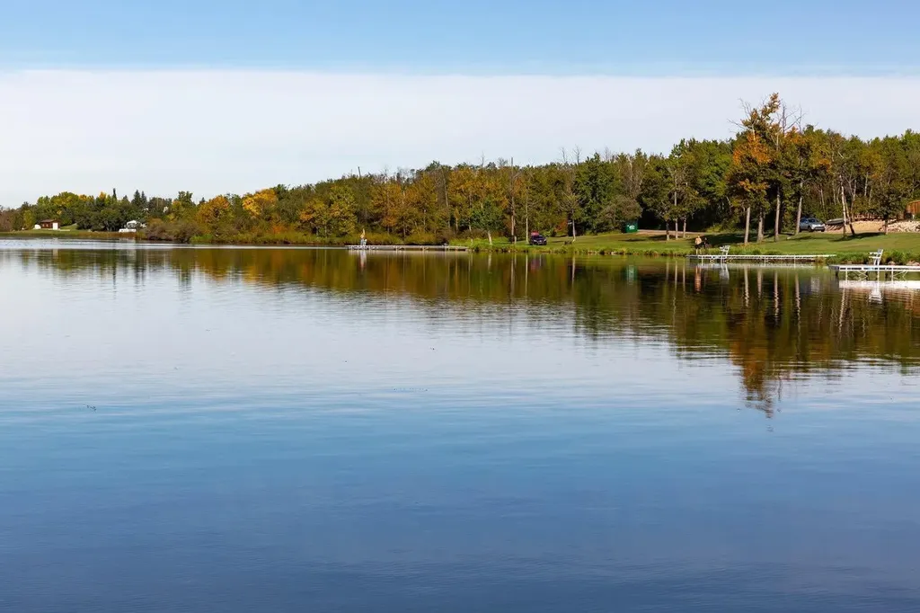 317 Minnewaukan Road Tillicum Beach AB T4V 2M9