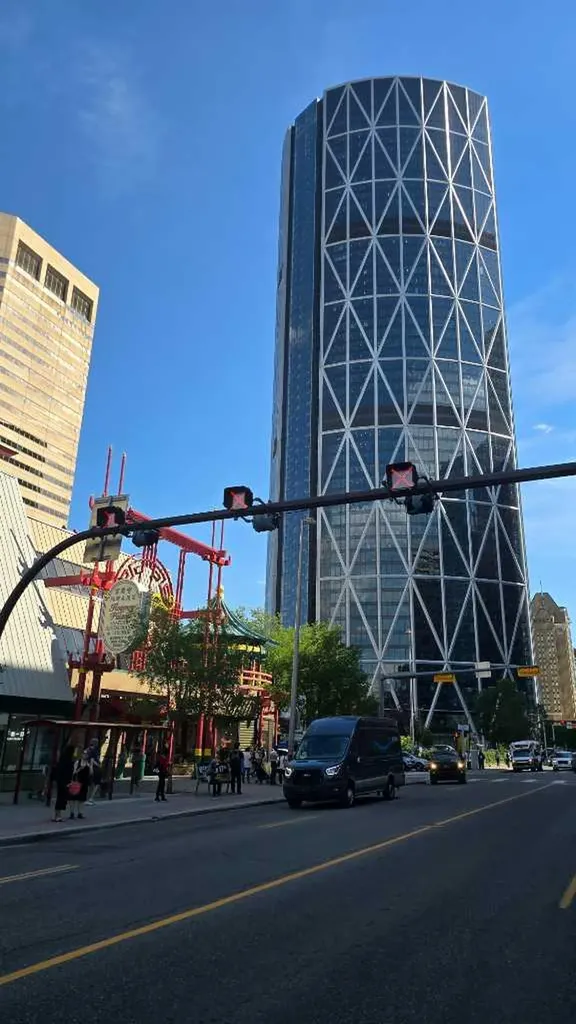 328 Centre Street SE Calgary AB T2G 4X6