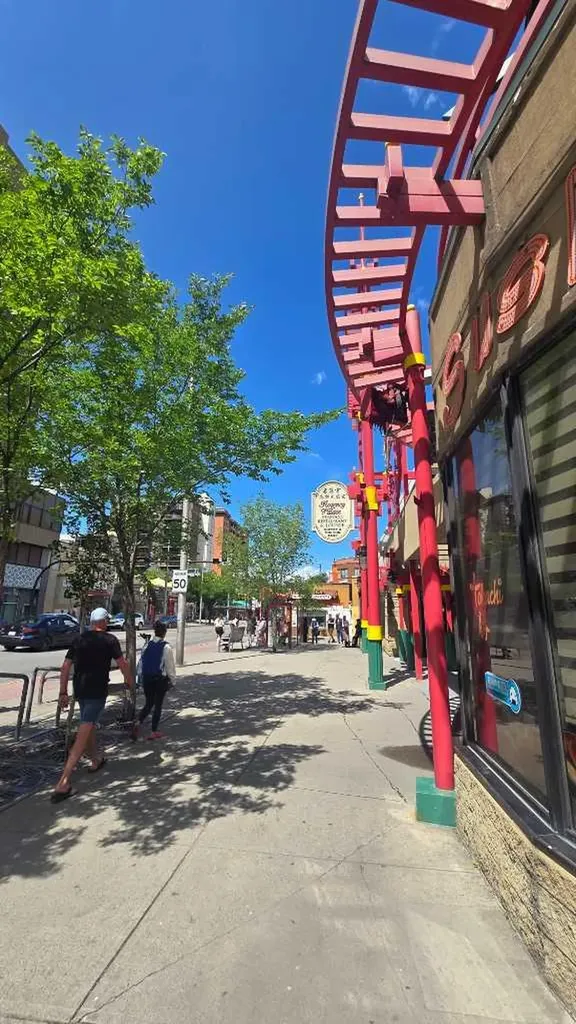 328 Centre Street SE Calgary AB T2G 4X6