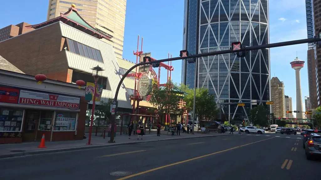 328 Centre Street SE Calgary AB T2G 4X6