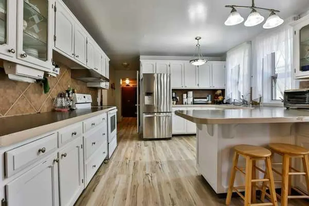 5202 52 Street Taber AB T1G 1M3