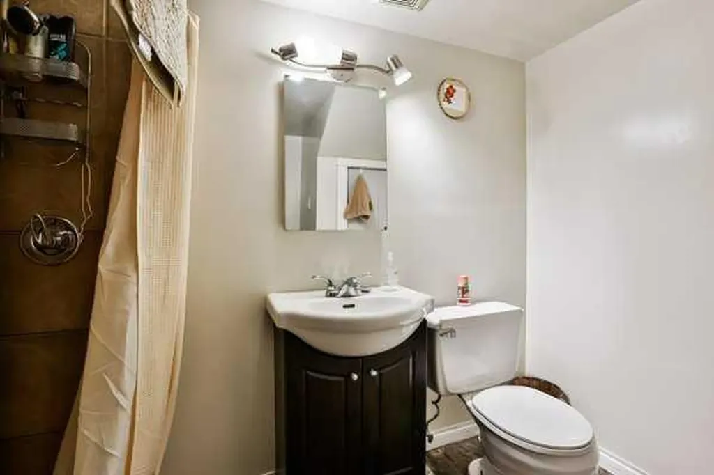 5202 52 Street Taber AB T1G 1M3