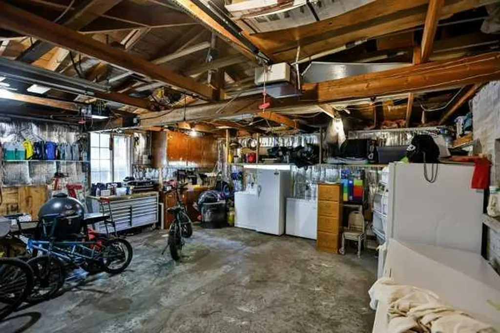 5202 52 Street Taber AB T1G 1M3