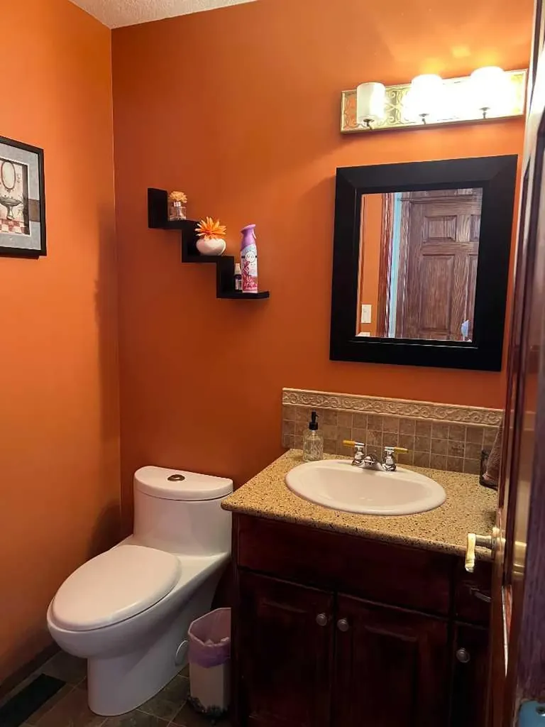 302 8 Avenue Fox Creek AB T0H 1P0