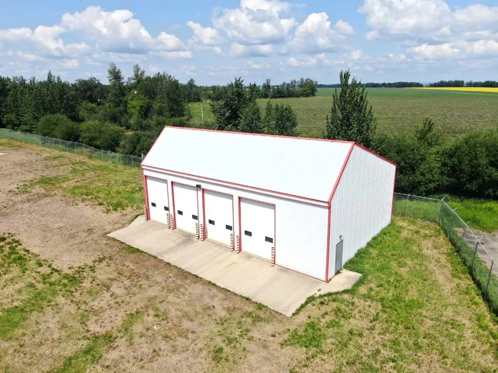 53 Avenue High Prairie AB T0G 1E0
