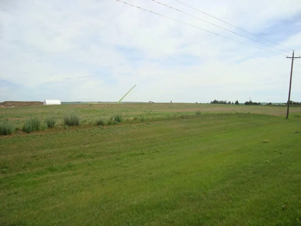 1000 North Road Trochu AB T0M 2C0
