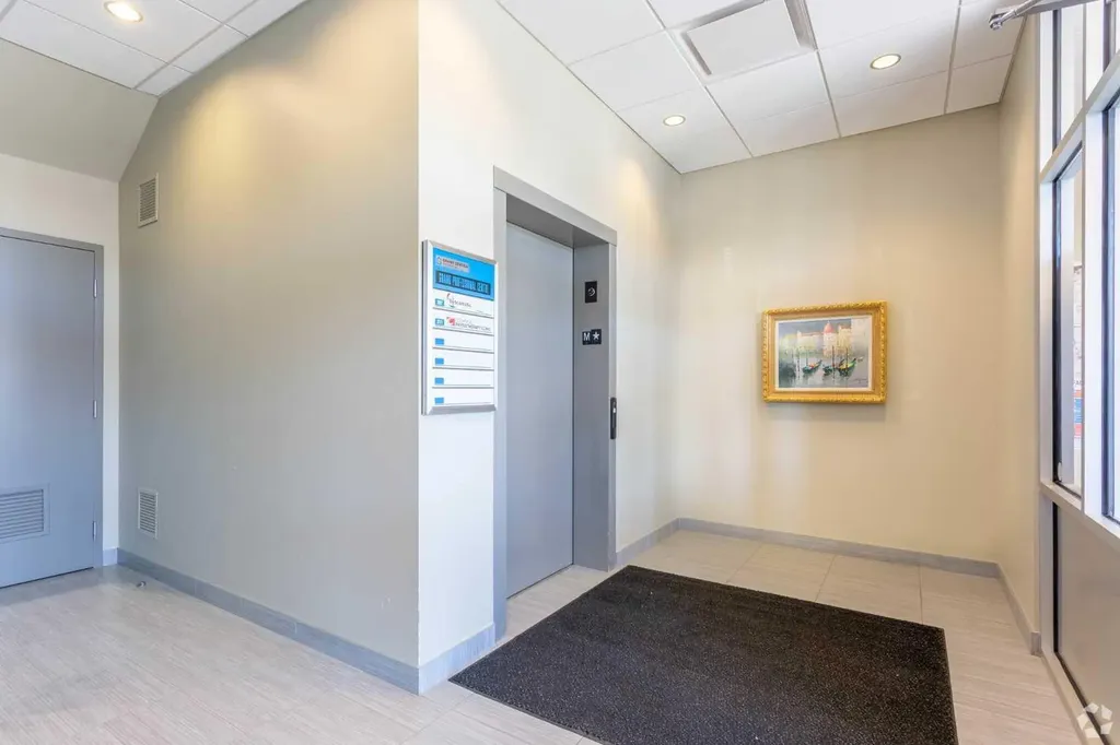 100 Grande Boulevard Cochrane AB T4C2G4