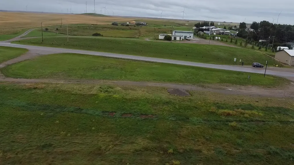 7 Railway Avenue S Lomond AB T0L 1G0