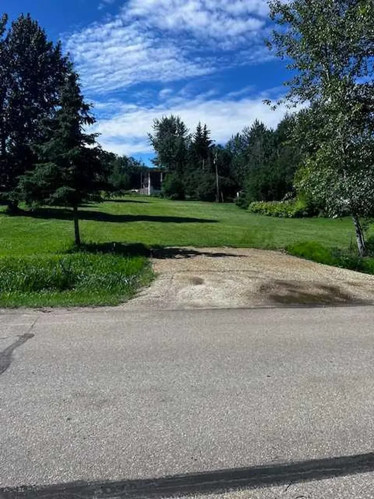 1201 Southshore Drive Canyon Creek AB T0G 0M0