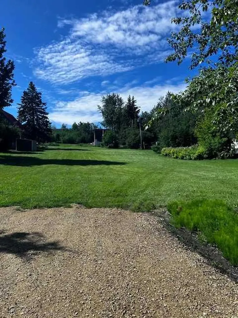 1201 Southshore Drive Canyon Creek AB T0G 0M0