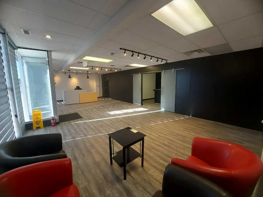 4418 50 Avenue Red Deer AB T4N 3Z6