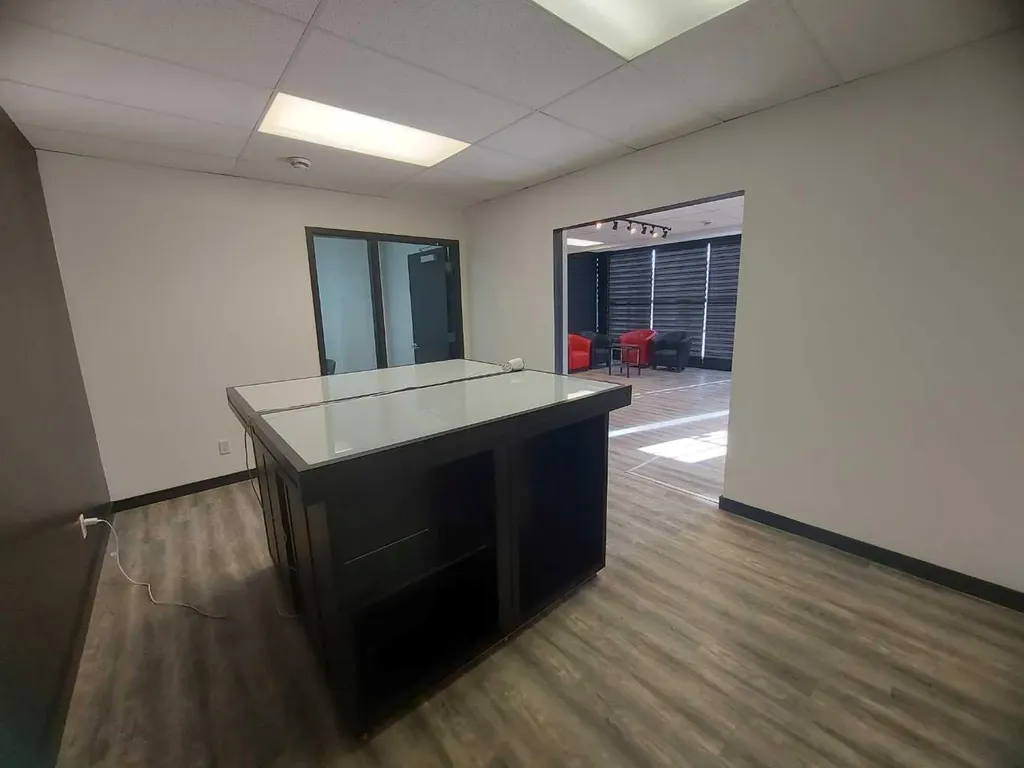 4418 50 Avenue Red Deer AB T4N 3Z6