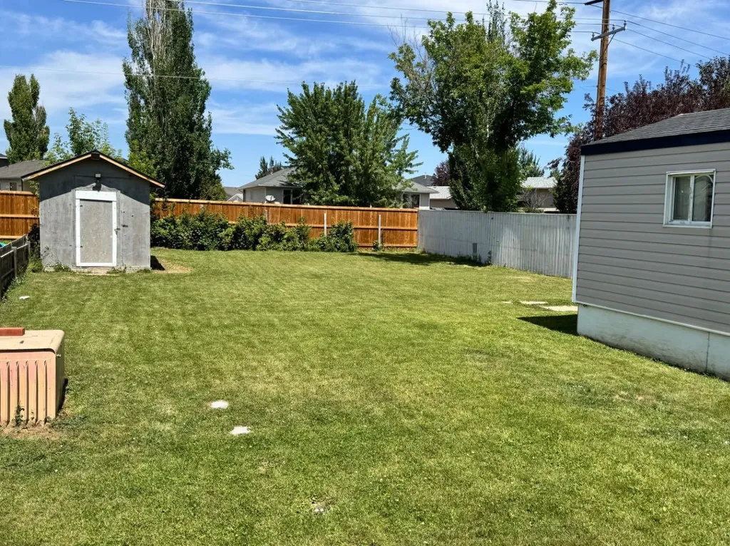 4000 13 Avenue SE Medicine Hat AB T1B 1J3