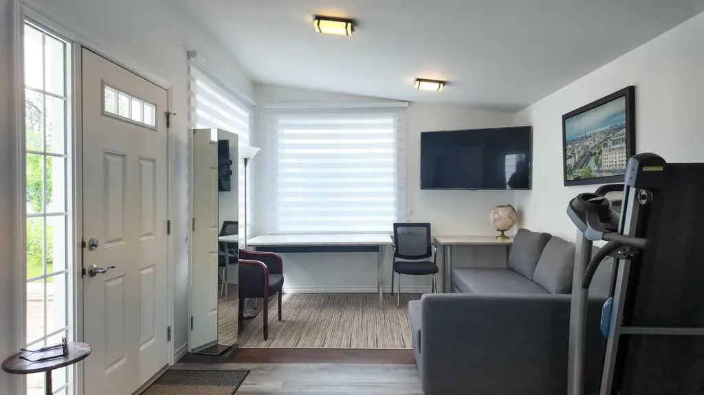 2124 20 Street Delburne AB T0M 0V0