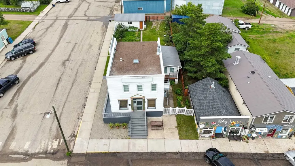 2124 20 Street Delburne AB T0M 0V0