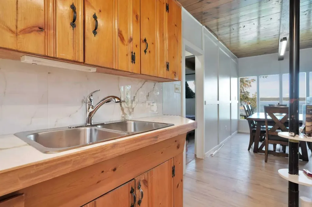 57 Grand Avenue Norglenwold AB T4S 1S5