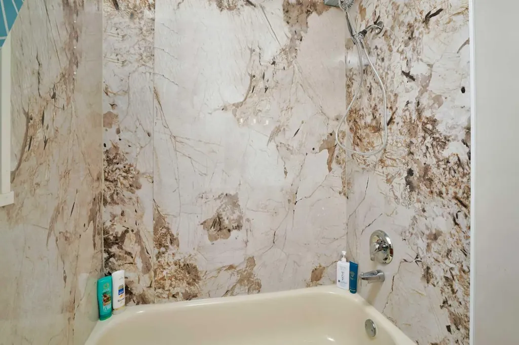 57 Grand Avenue Norglenwold AB T4S 1S5