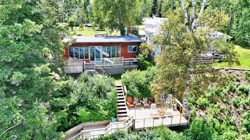 57 Grand Avenue Norglenwold AB T4S 1S5