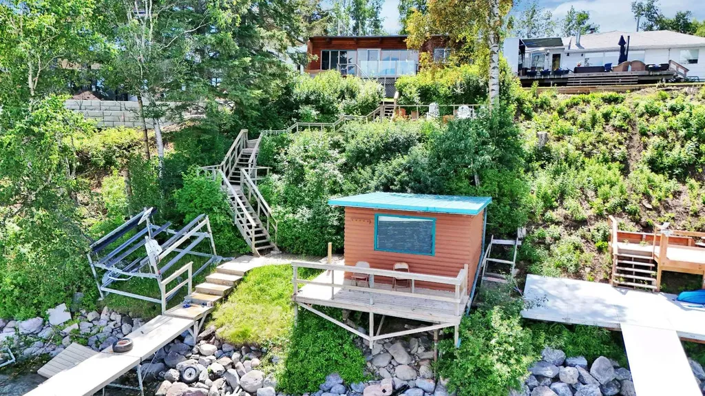 57 Grand Avenue Norglenwold AB T4S 1S5