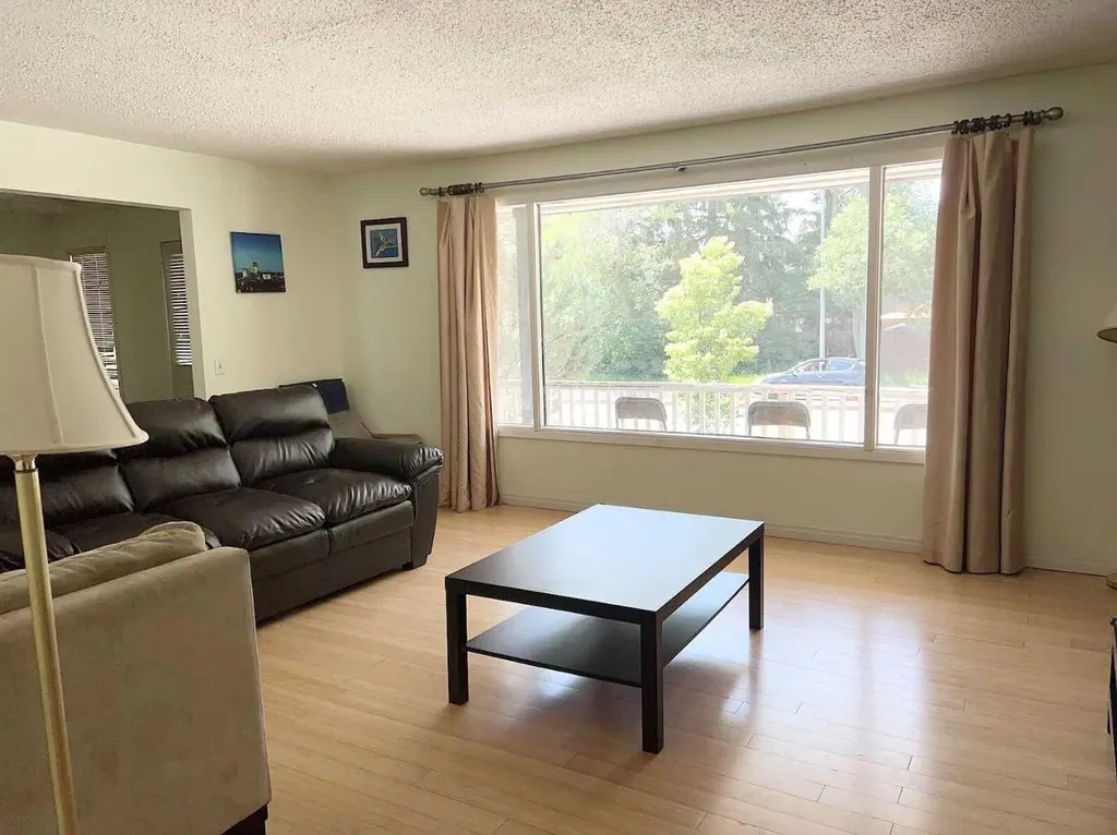 105 Valhalla Crescent NW Calgary AB T3A 1Z7