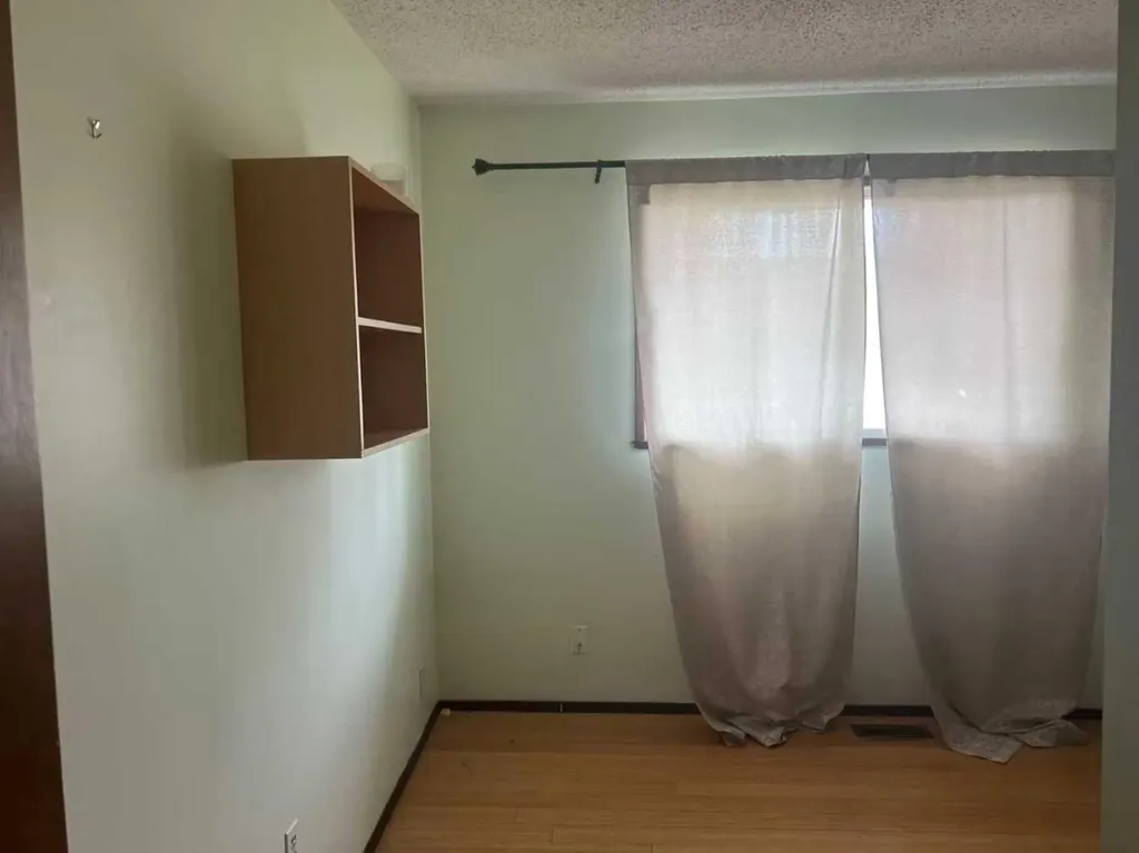 105 Valhalla Crescent NW Calgary AB T3A 1Z7