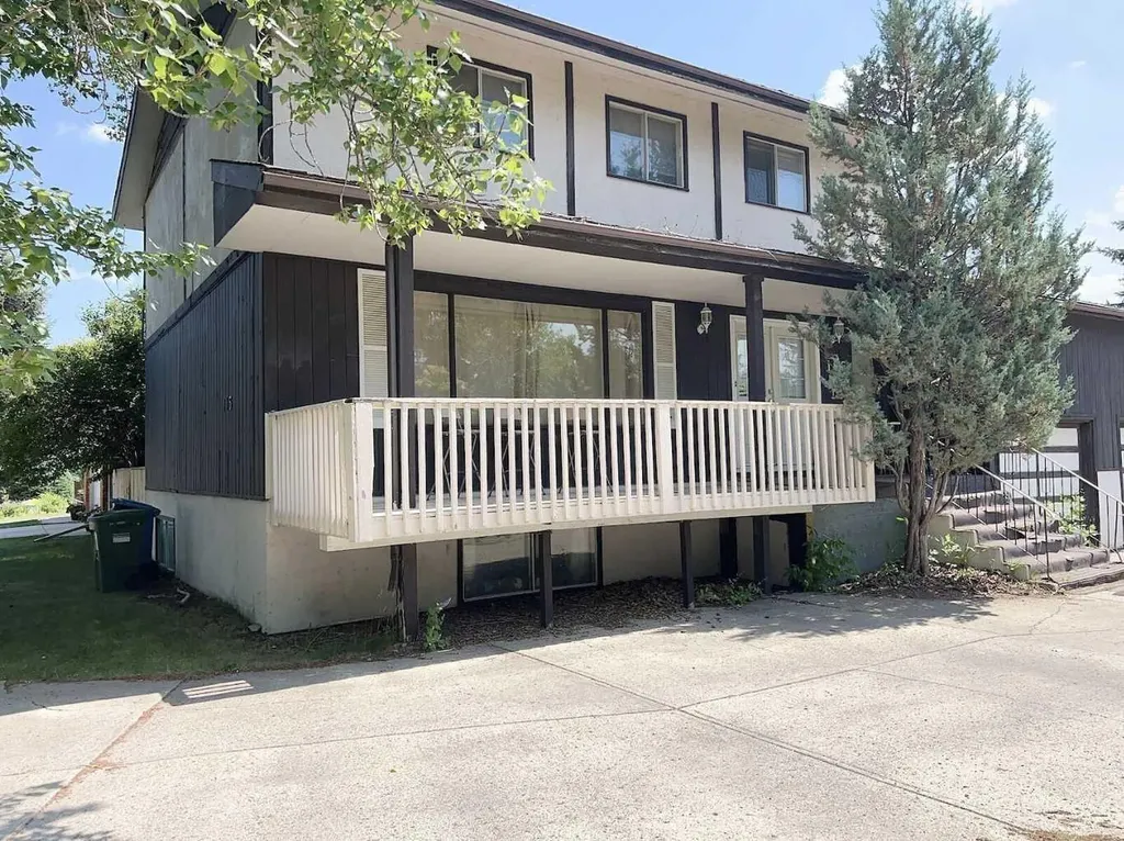 105 Valhalla Crescent NW Calgary AB T3A 1Z7
