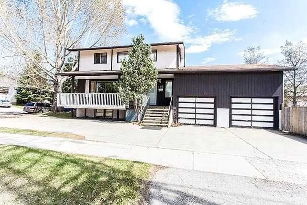 105 Valhalla Crescent NW Calgary AB T3A 1Z7
