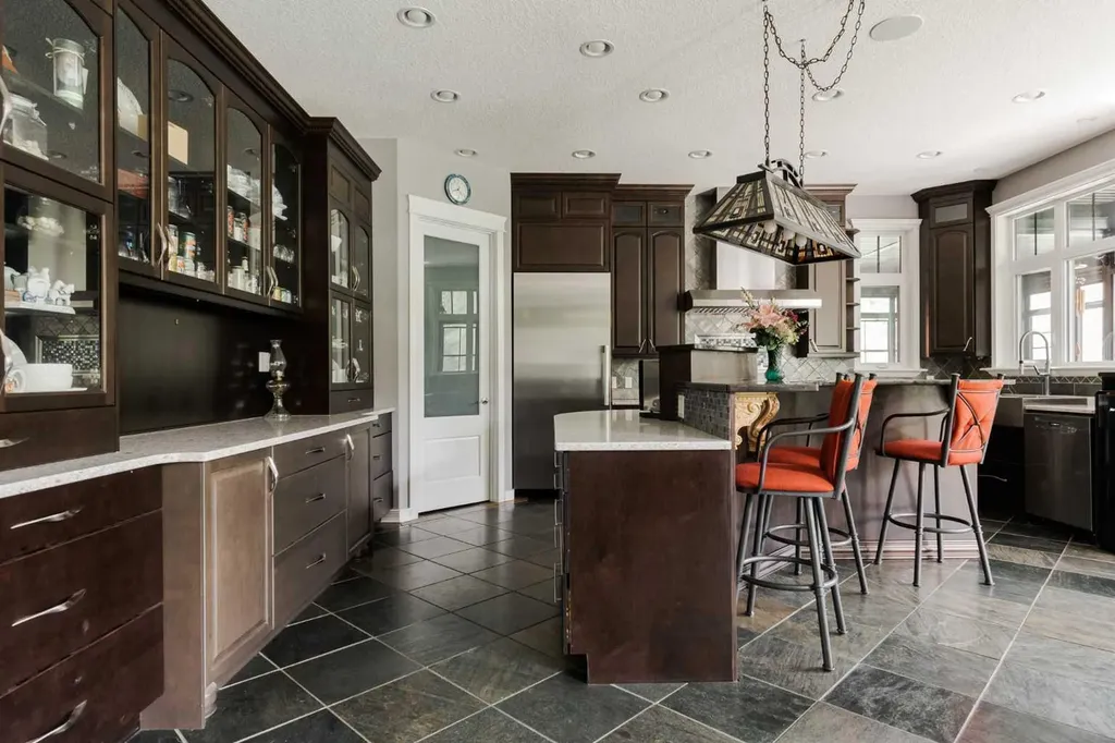 5747 Draper Road Fort Mcmurray AB T9H 0K7