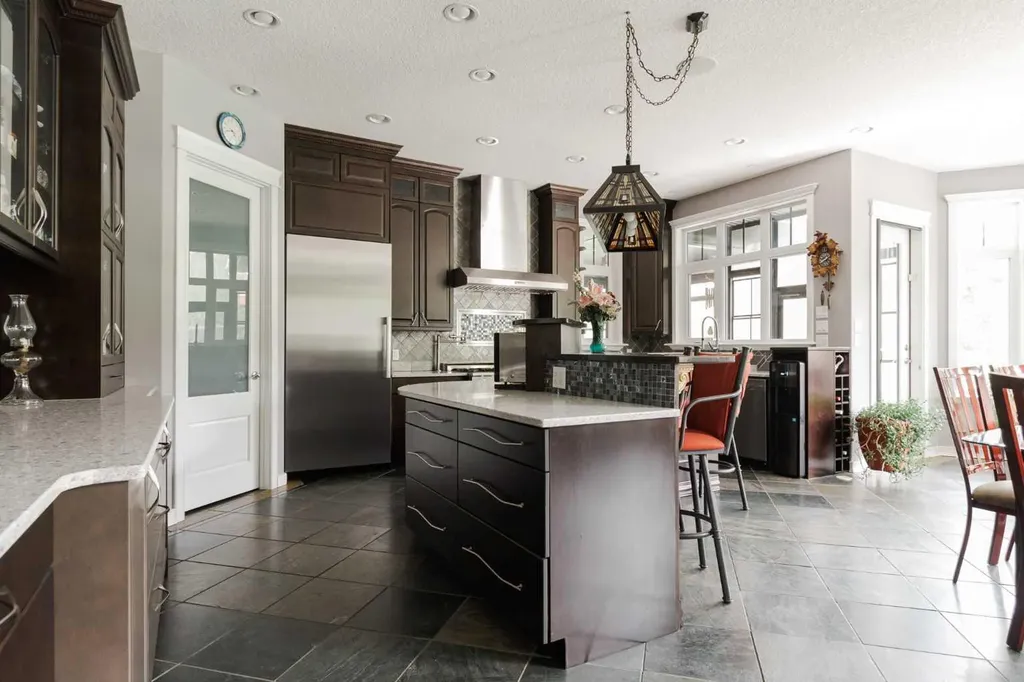 5747 Draper Road Fort Mcmurray AB T9H 0K7