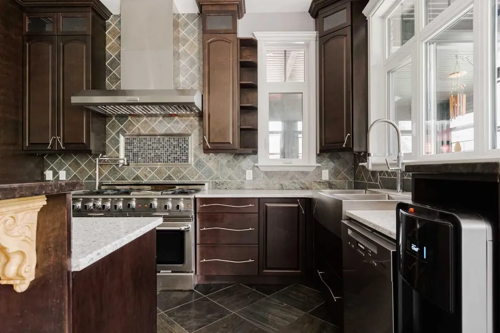 5747 Draper Road Fort Mcmurray AB T9H 0K7