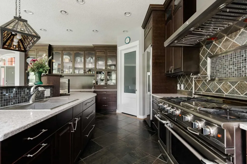 5747 Draper Road Fort Mcmurray AB T9H 0K7