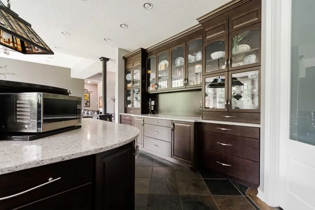 5747 Draper Road Fort Mcmurray AB T9H 0K7