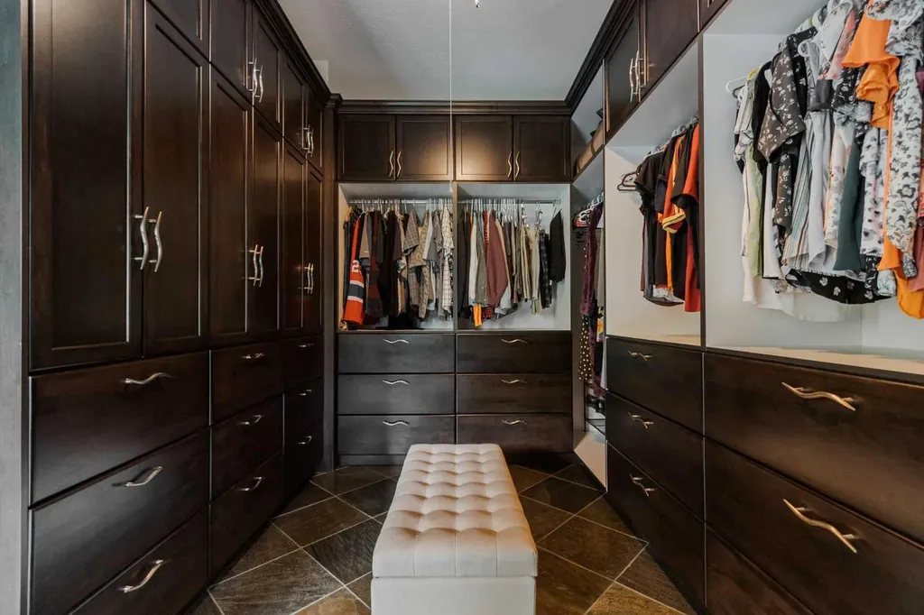 5747 Draper Road Fort Mcmurray AB T9H 0K7